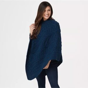 Kilronan Knitwear Made In Ireland Merino Wool V-Neck Cable Knit Poncho M / L